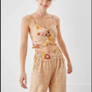 AE - Linen blend Floral Cropped Top - size S petite